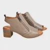 Everly Gia 09