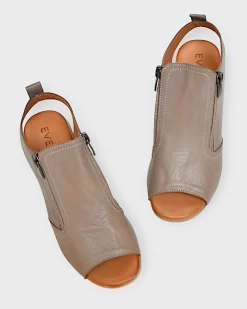 Everly Gia 09