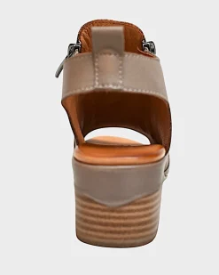 Everly Gia 09