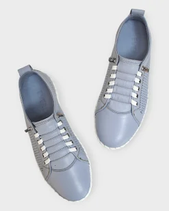 Everly Leora 01