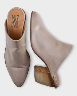 Miz Mooz Amalia